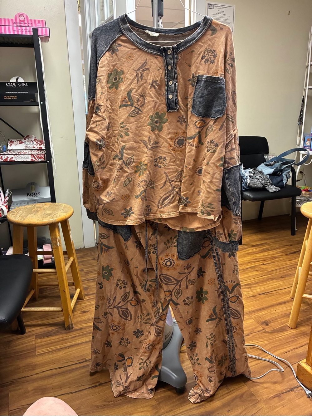 Easel Brown Floral Lounge Sweatpants with Charcoal Patch Details 2x Women